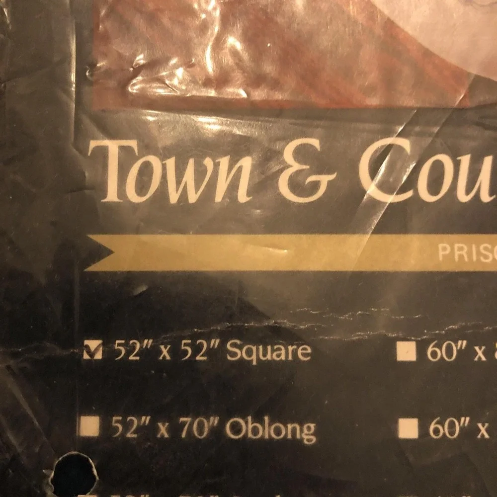 Town & Country 52 square