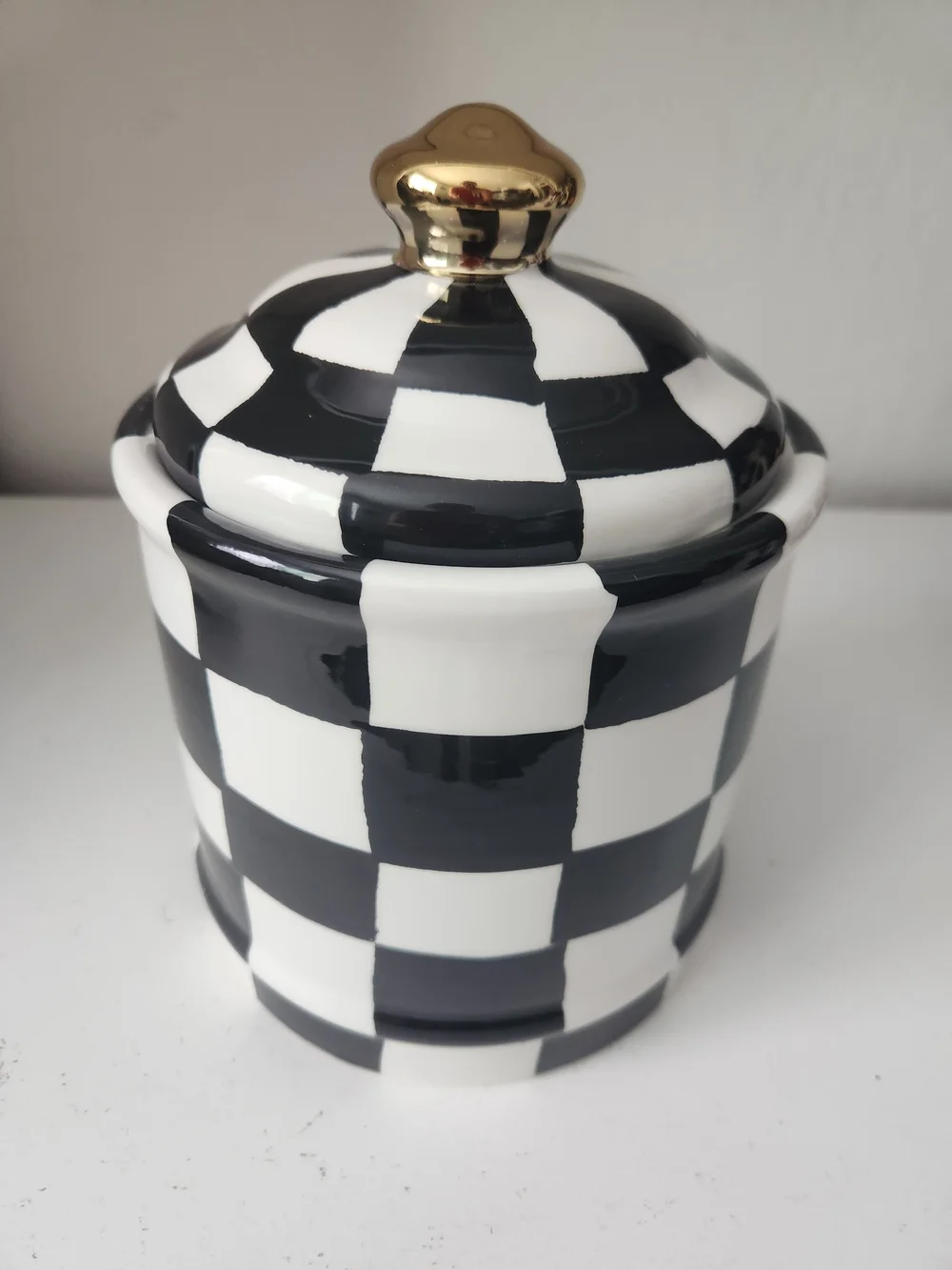 N/A stylish black
