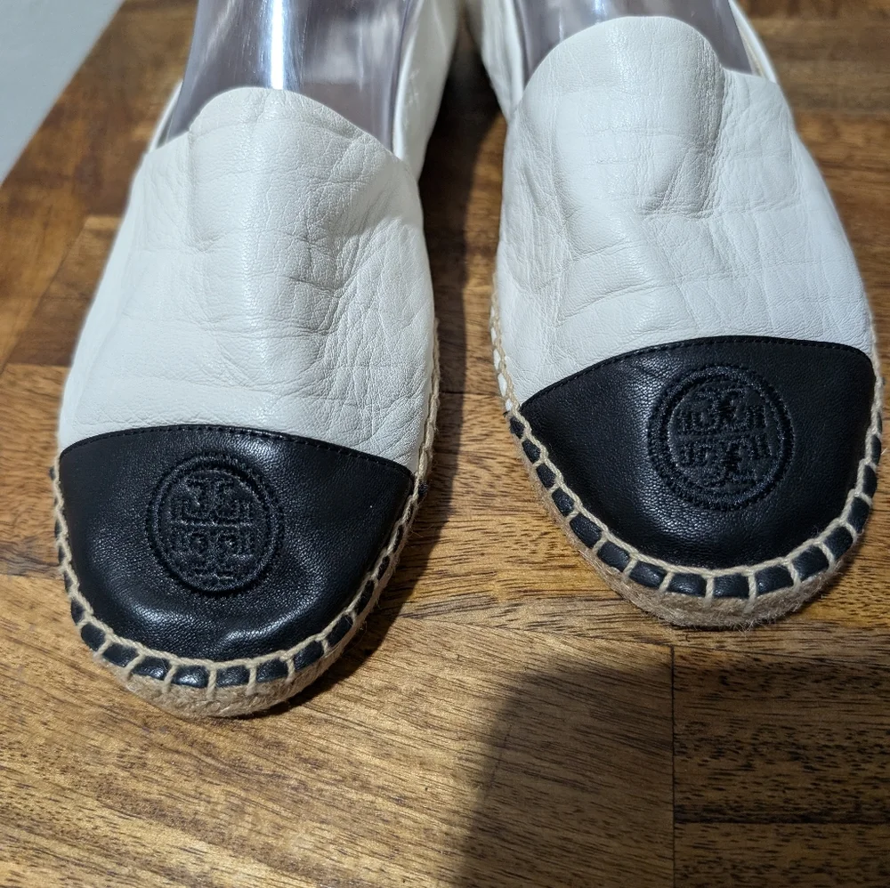 Tory Burch ColorBlock White & Black Cap‎ Toe Nappa Leather Espadrille Flats 10