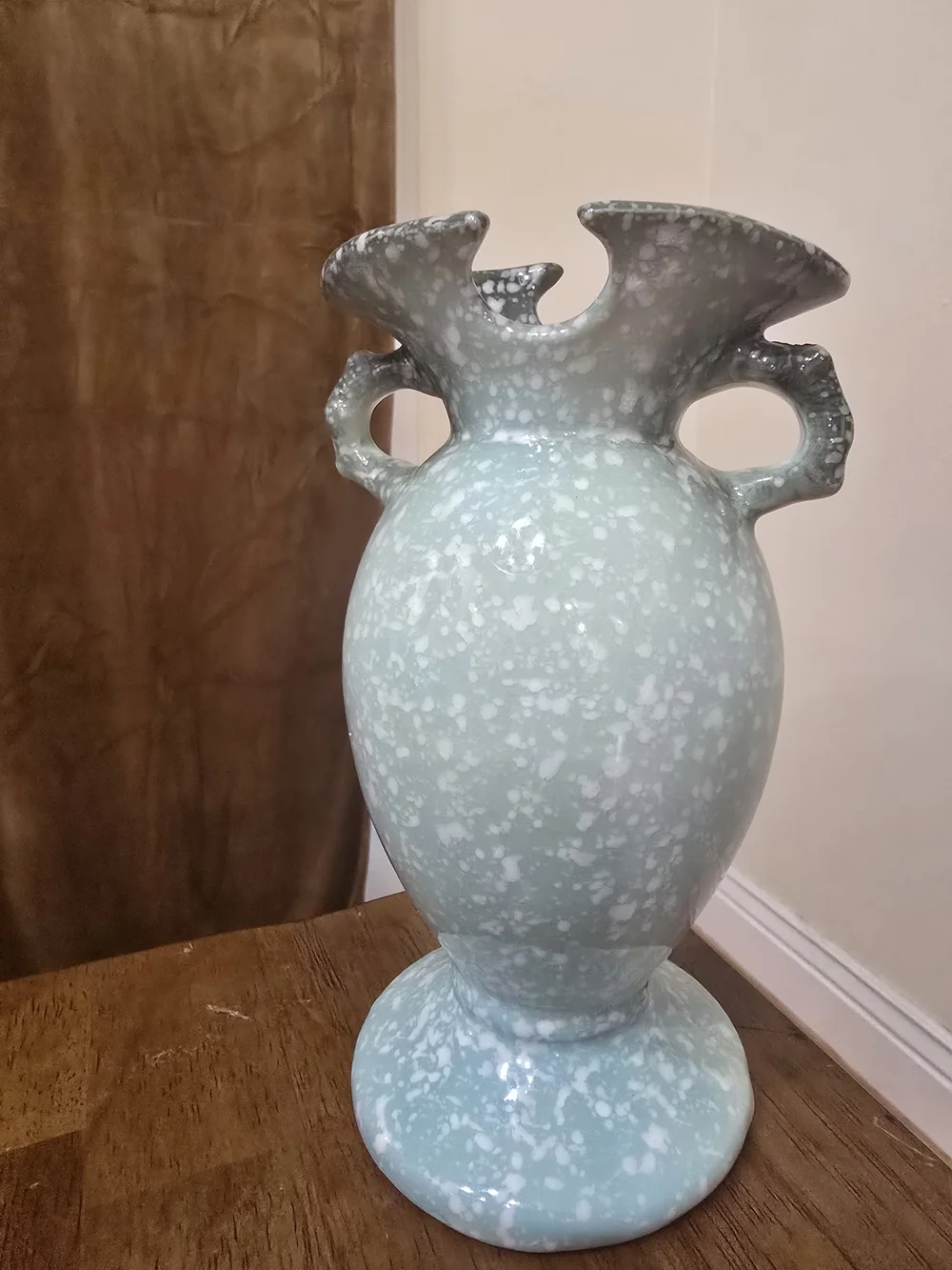 Vintage Hull Pottery Wildflower W4 7