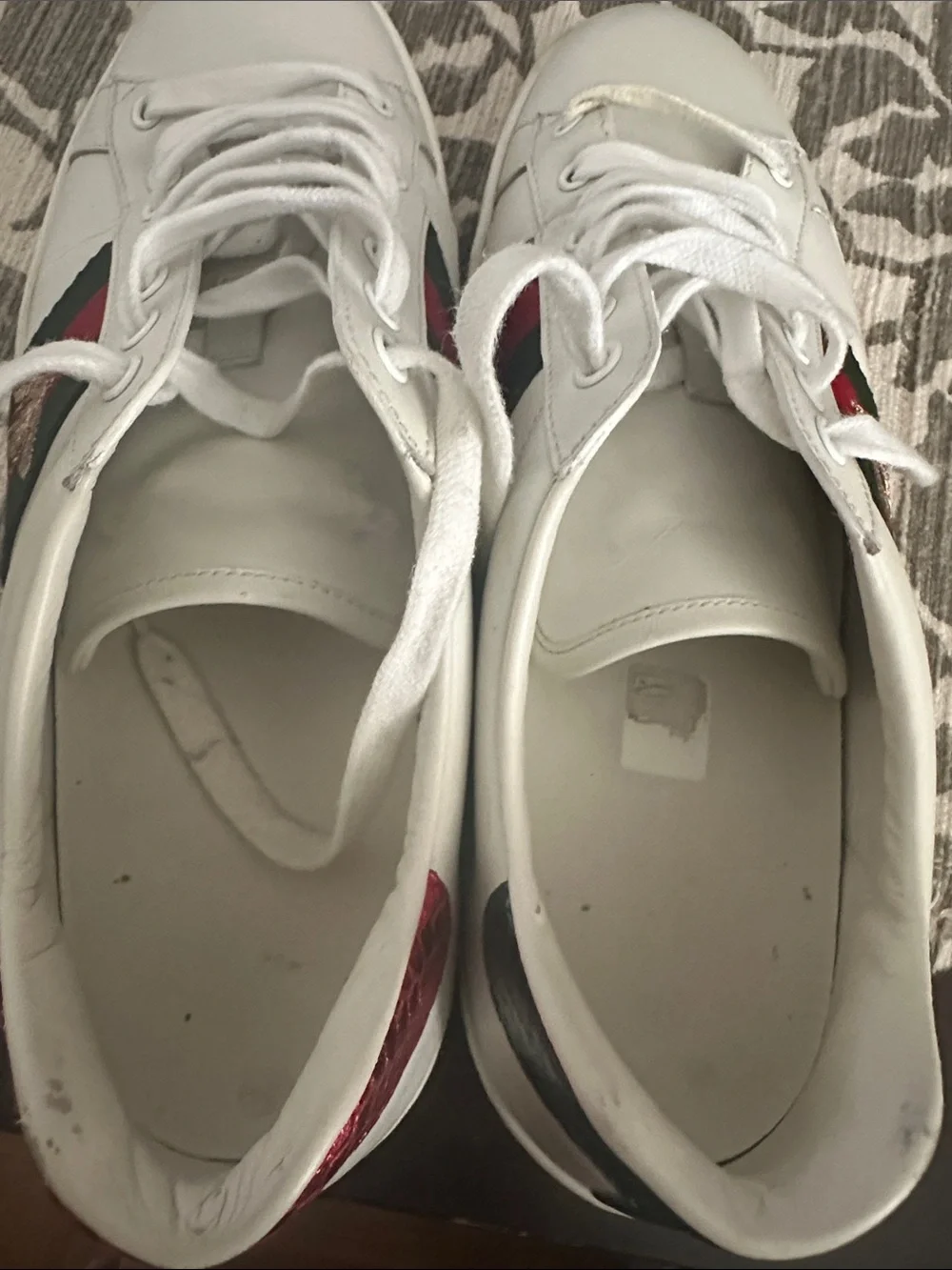 Gucci leather white side