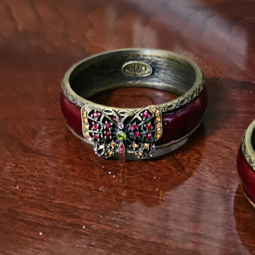 RARE JAY STRONGWATER BUTTERFLY FLORA FAUNA CRYSTAL RED  ENAMEL NAPKIN RINGS