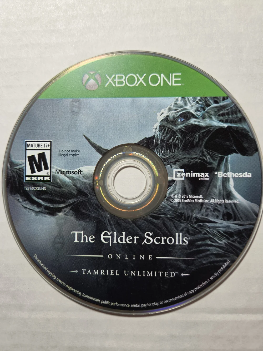Bethesda EldeThe Elder Scrolls Online: Tamriel Unlimited - Xbox One (White/Gold)