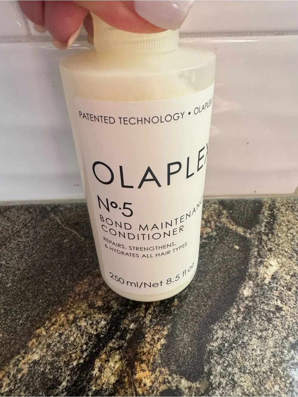 OLAPLEX hydrating conditioner