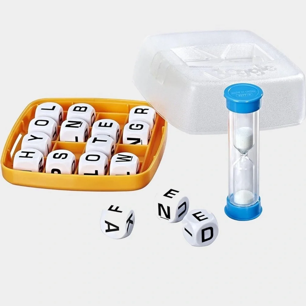 ❤️🆕 HASBRO Gaming Boggle Classic Game Word Search Games Family Dice Game SEALED