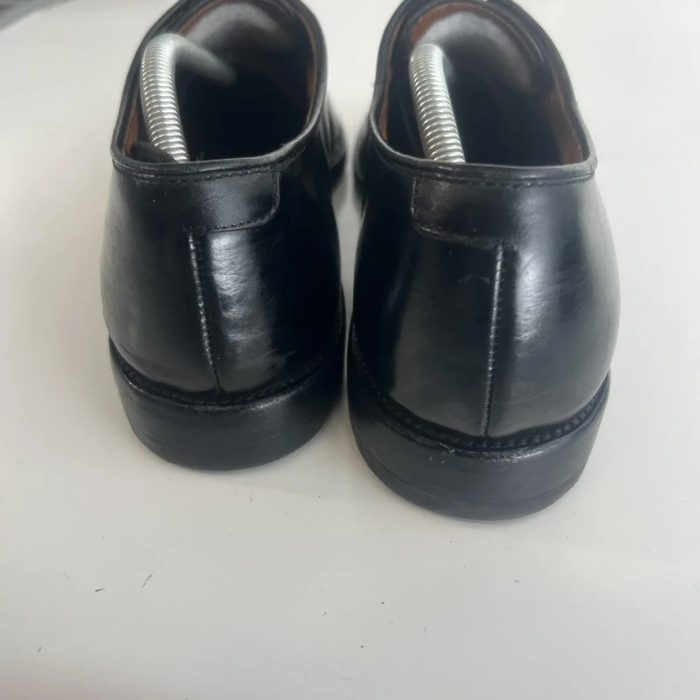 Allen Edmonds brand allen