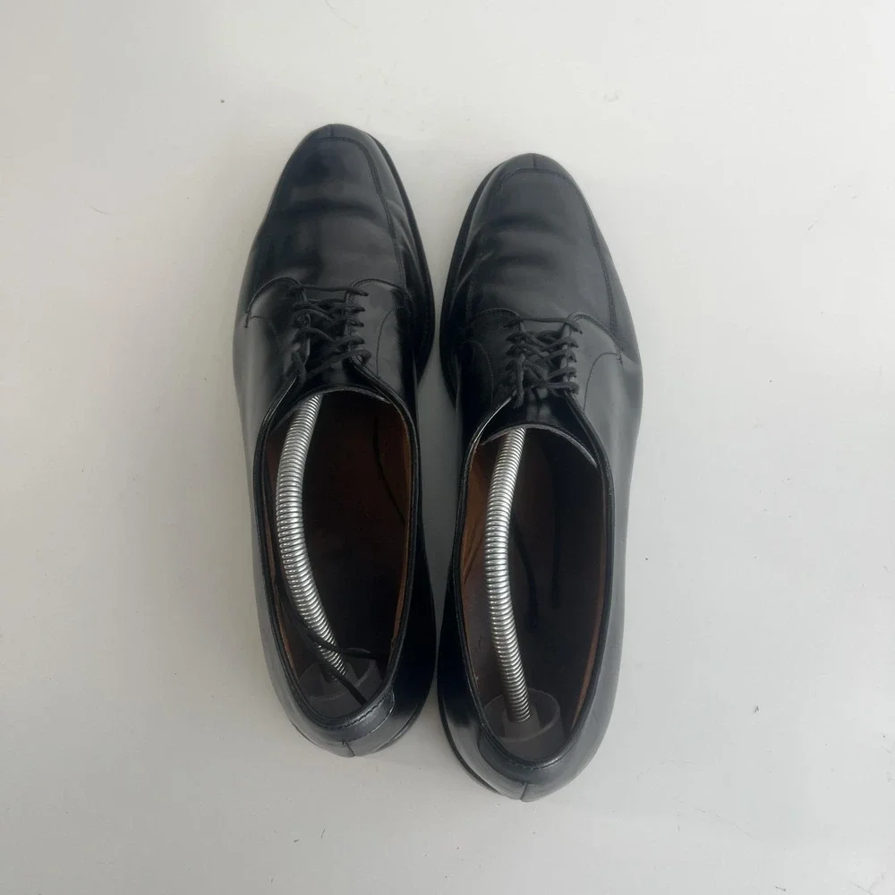 Allen Edmonds brand allen