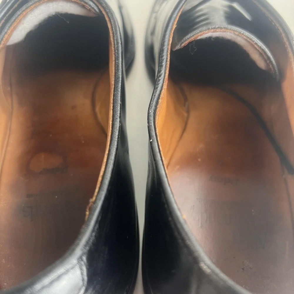 Allen Edmonds brand allen