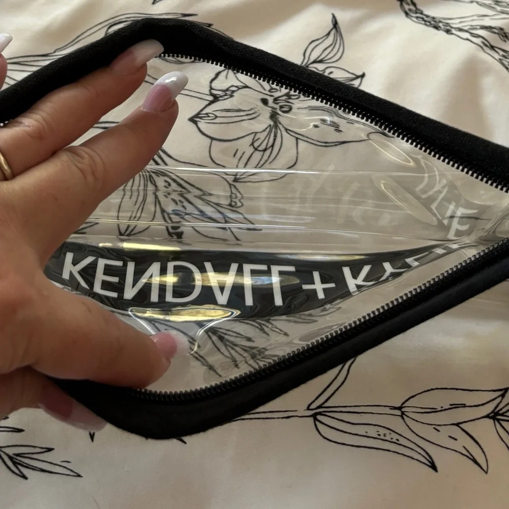 Kendall & Kylie clear make