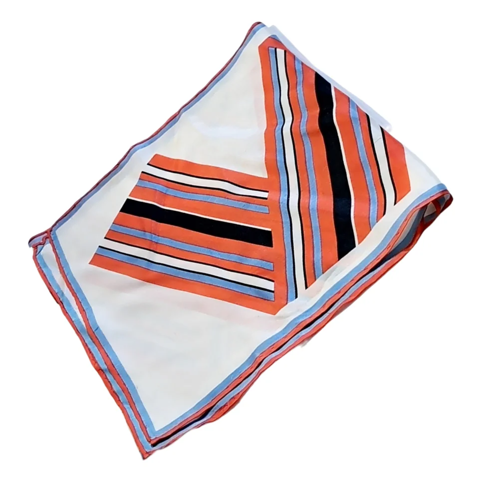 N/A elegant scarf