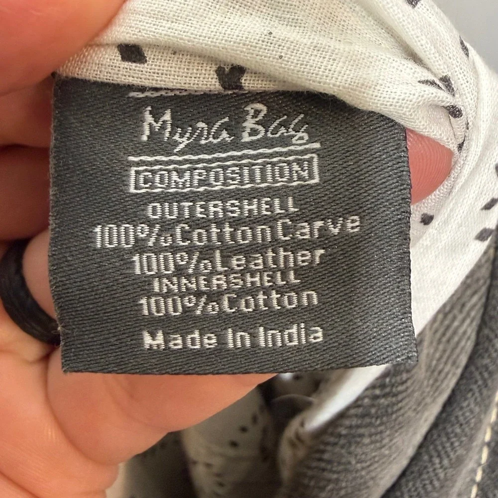 Myra Bag embrace free