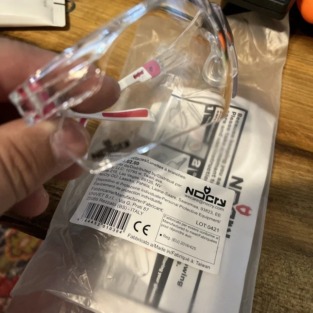 NoCry safety glasses