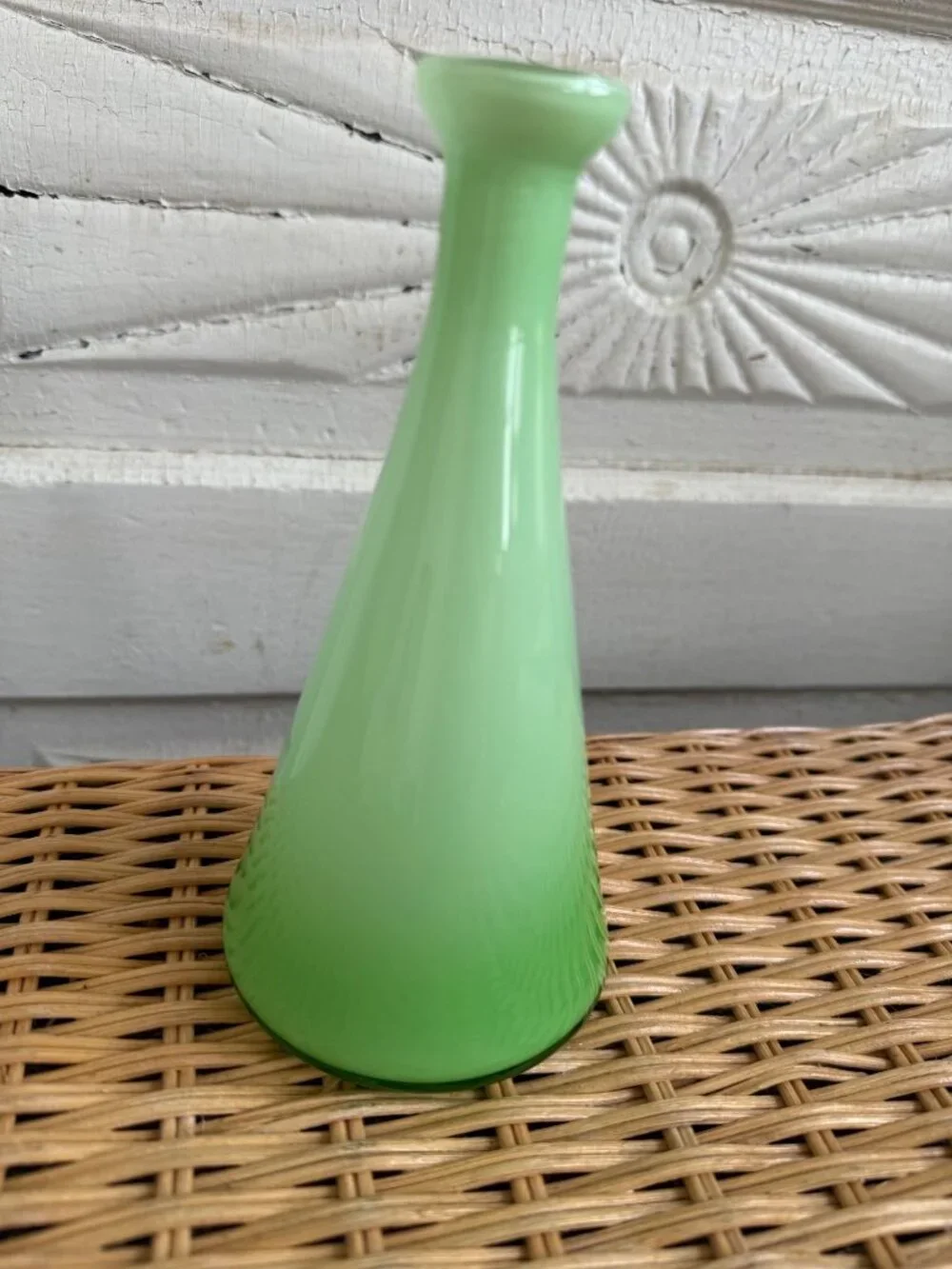 Vintage MCM Art Glass Encased White and Jadite Green Gradiant Bud Vase 7
