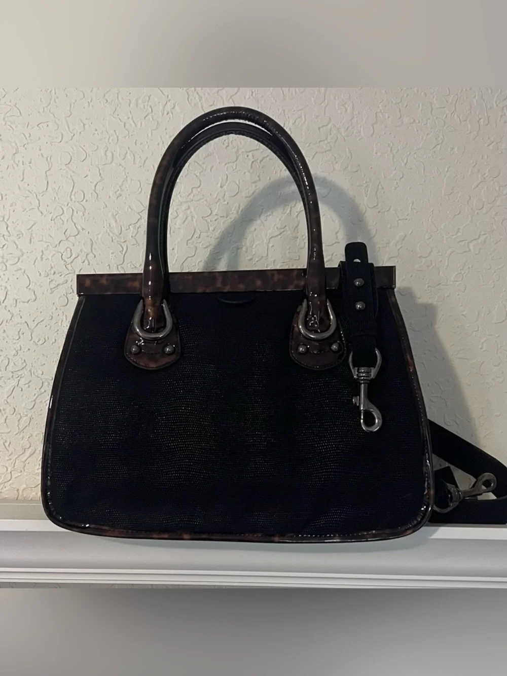 🩷Vintage Raffia Black Stuart weitzman top handle tote bag 💚