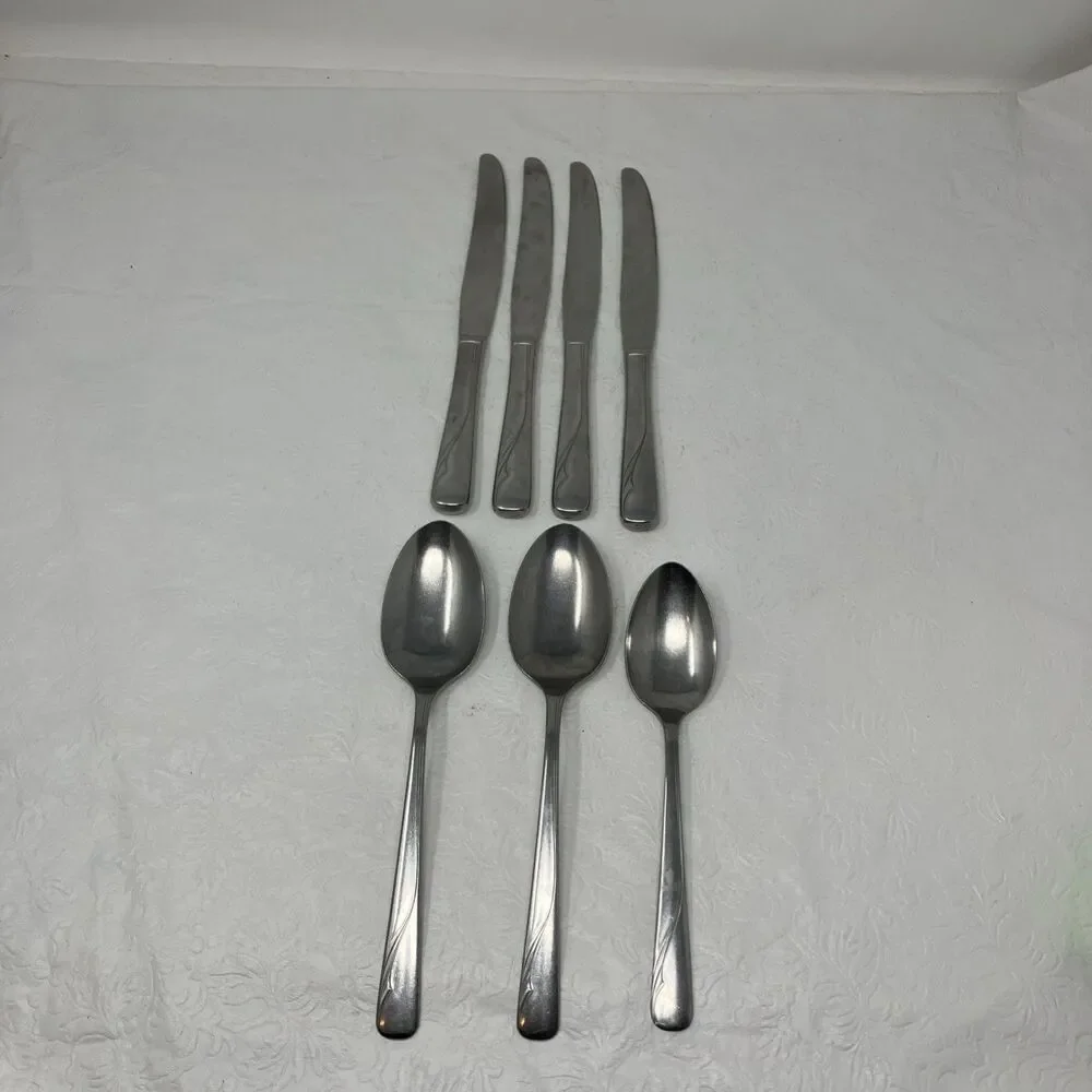 Oneida OCEANIC Stainless Serving Spoons Dinner Knives Place Spoon Lot Of 7 pcs
