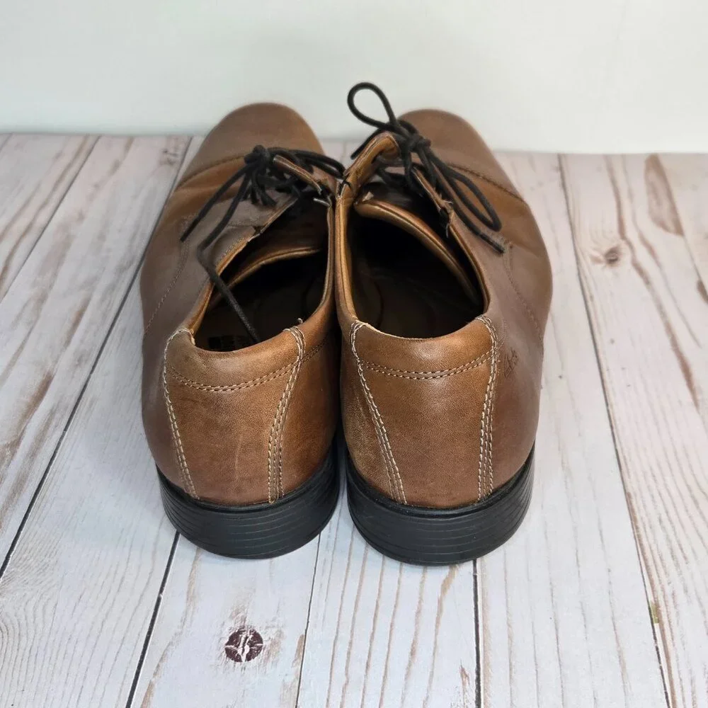 Clarks men’s brown