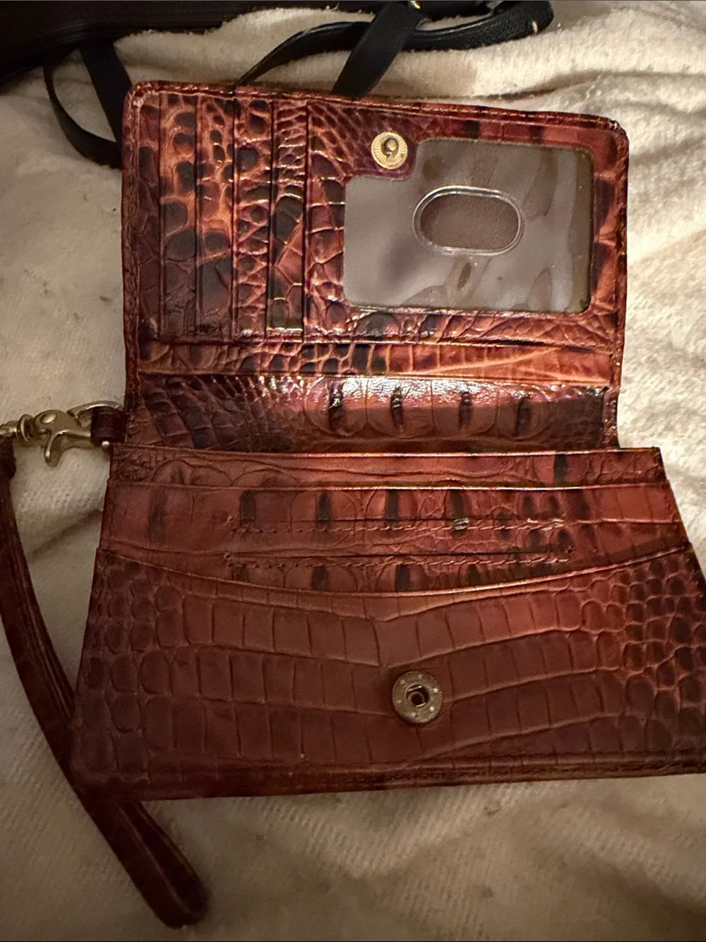 N/A stylish croc