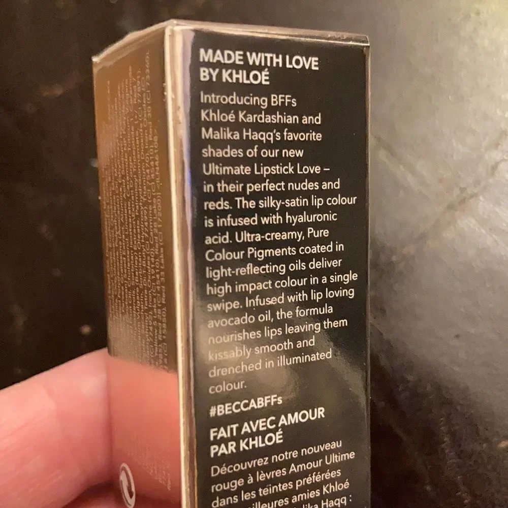 BECCA silky deliver lips