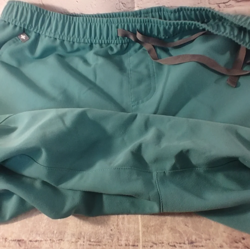 Figs mens 2xl