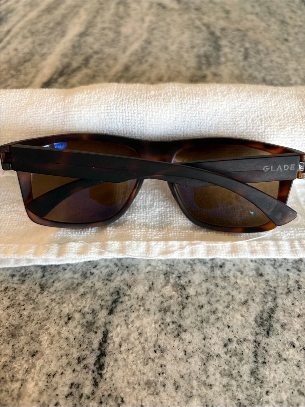 Glade tortoiseshell brown