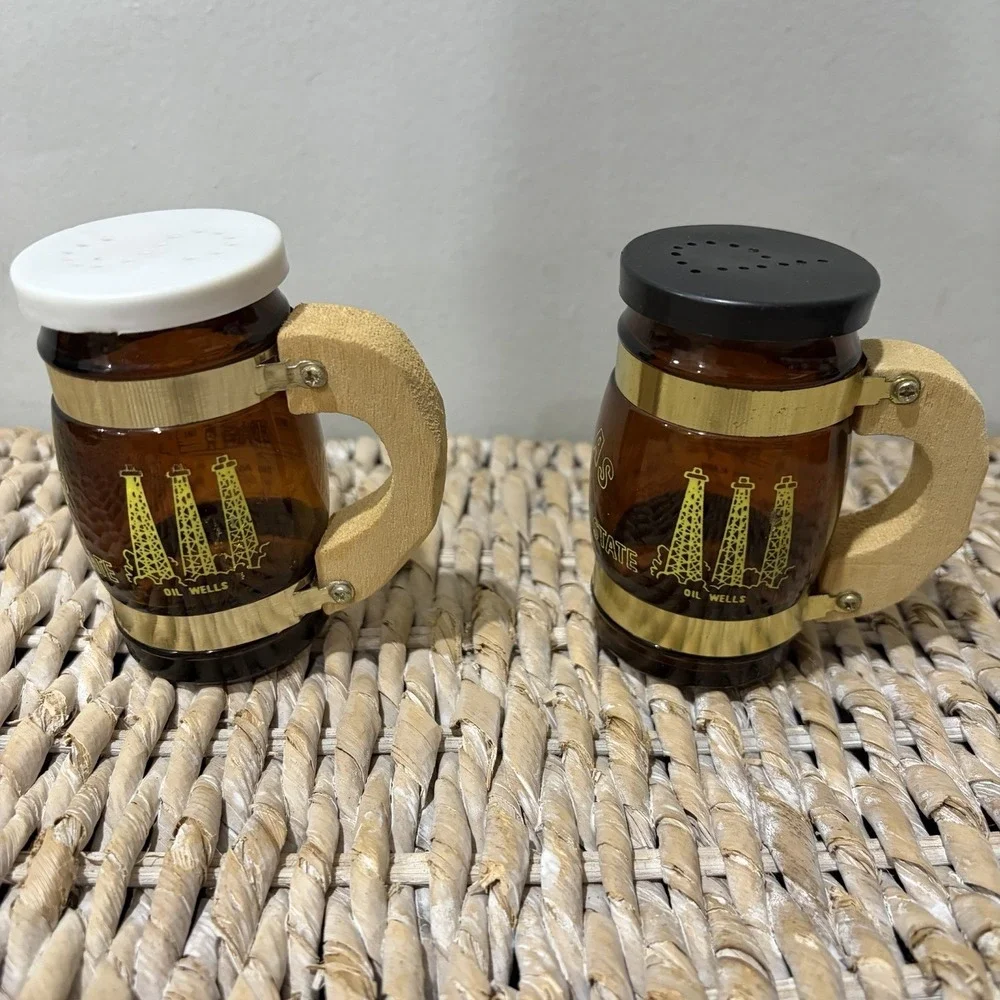 The Unbranded Brand vintage salt