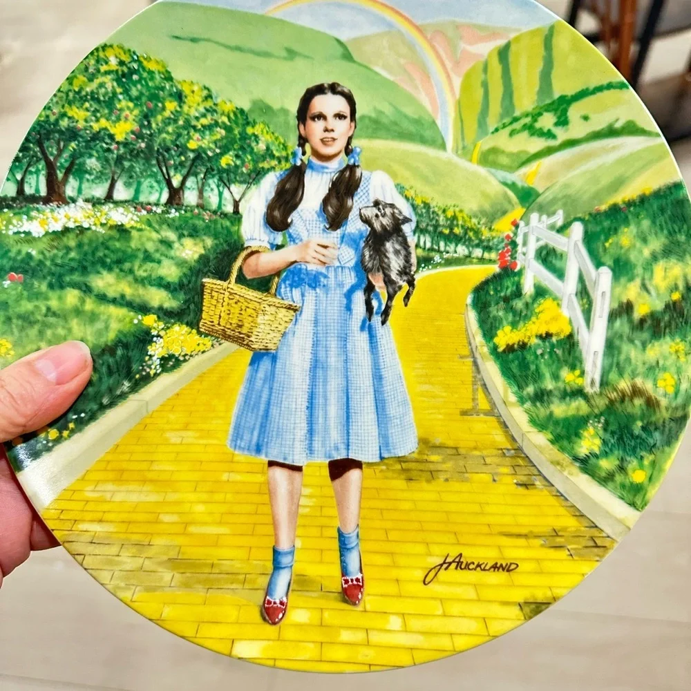Wizard of Oz “Over the Rainbow” Collector Plate Dorothy Toto Knowles 1977