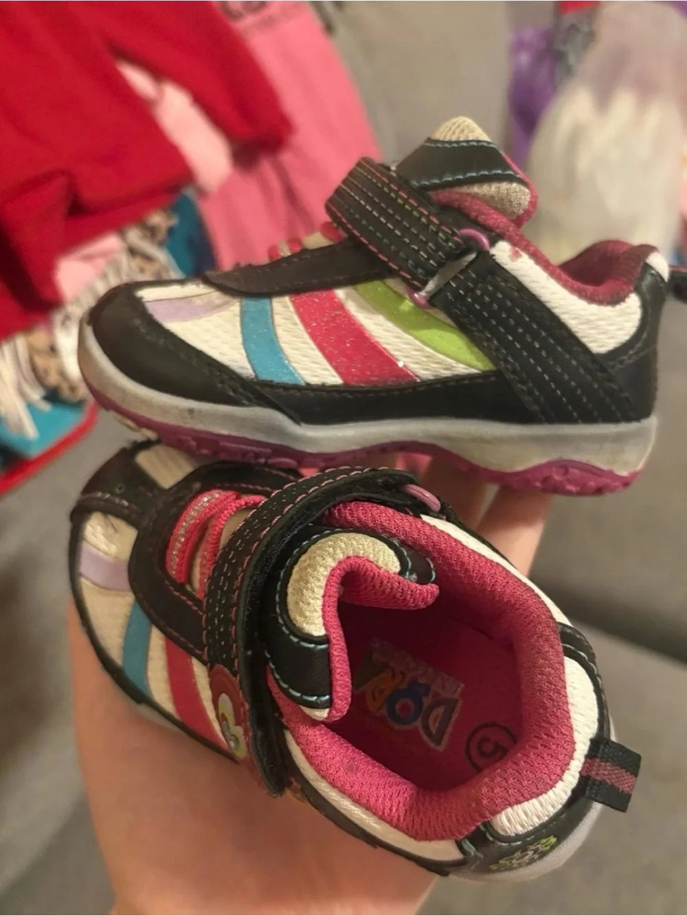 Dora the Explorer Girls' Pink & Black Walker Sneakers