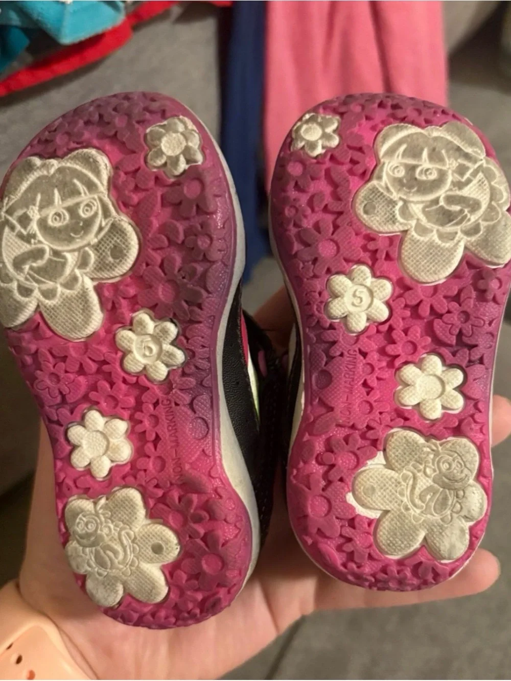 Dora the Explorer Girls' Pink & Black Walker Sneakers