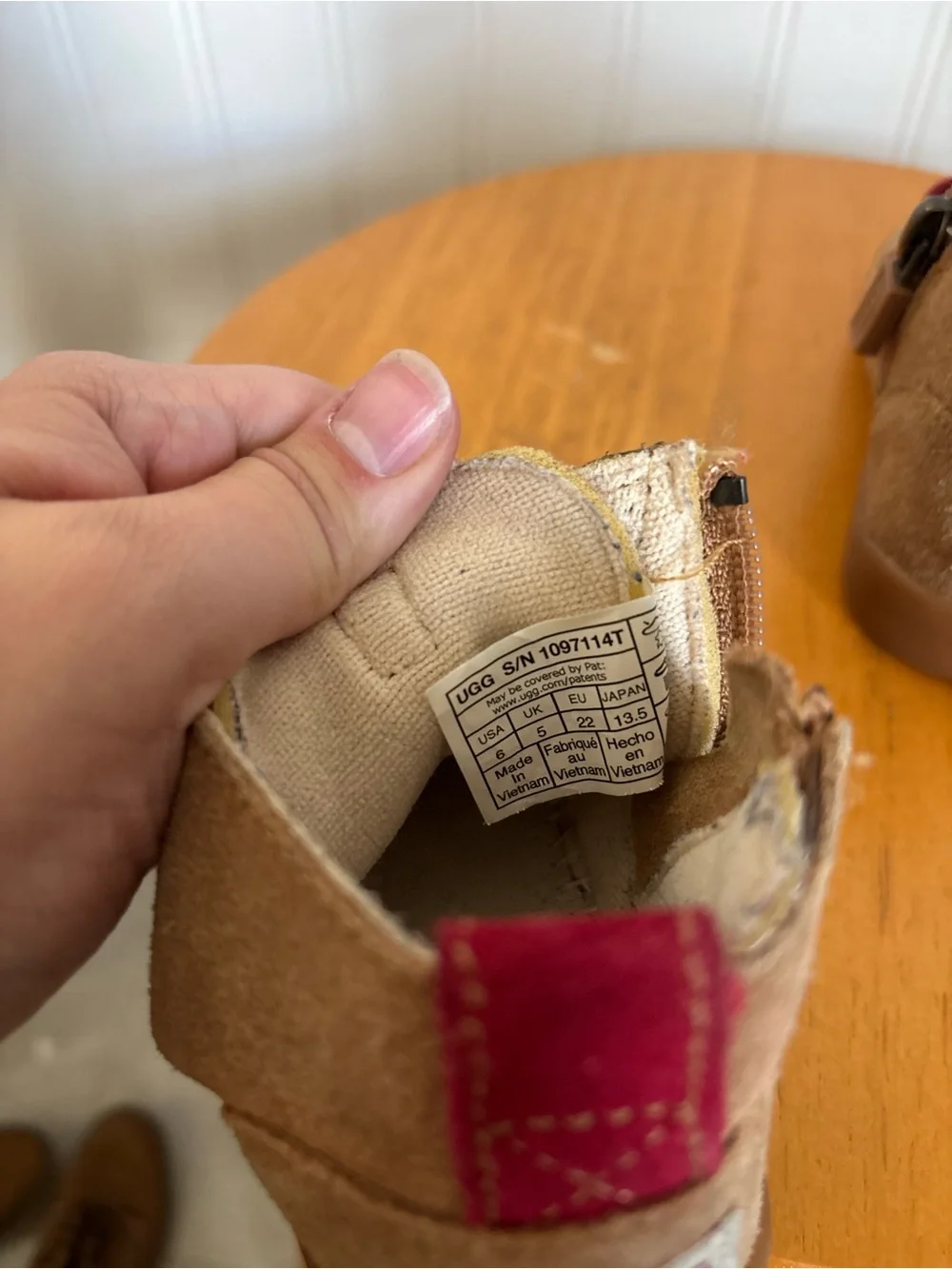 UGG burgundy kids comfort