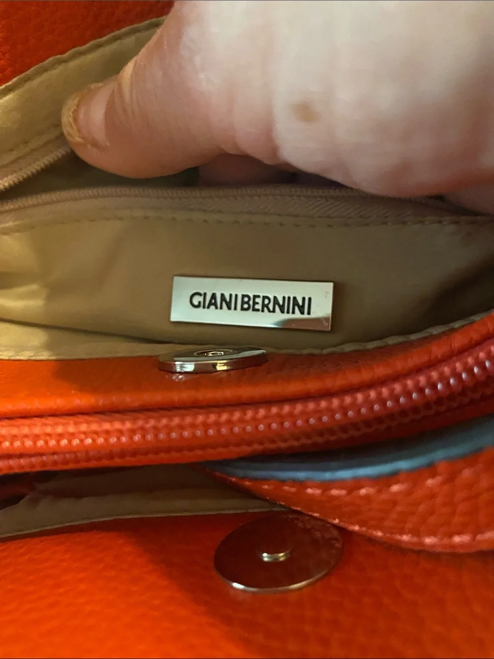 Giani Bernini top strap