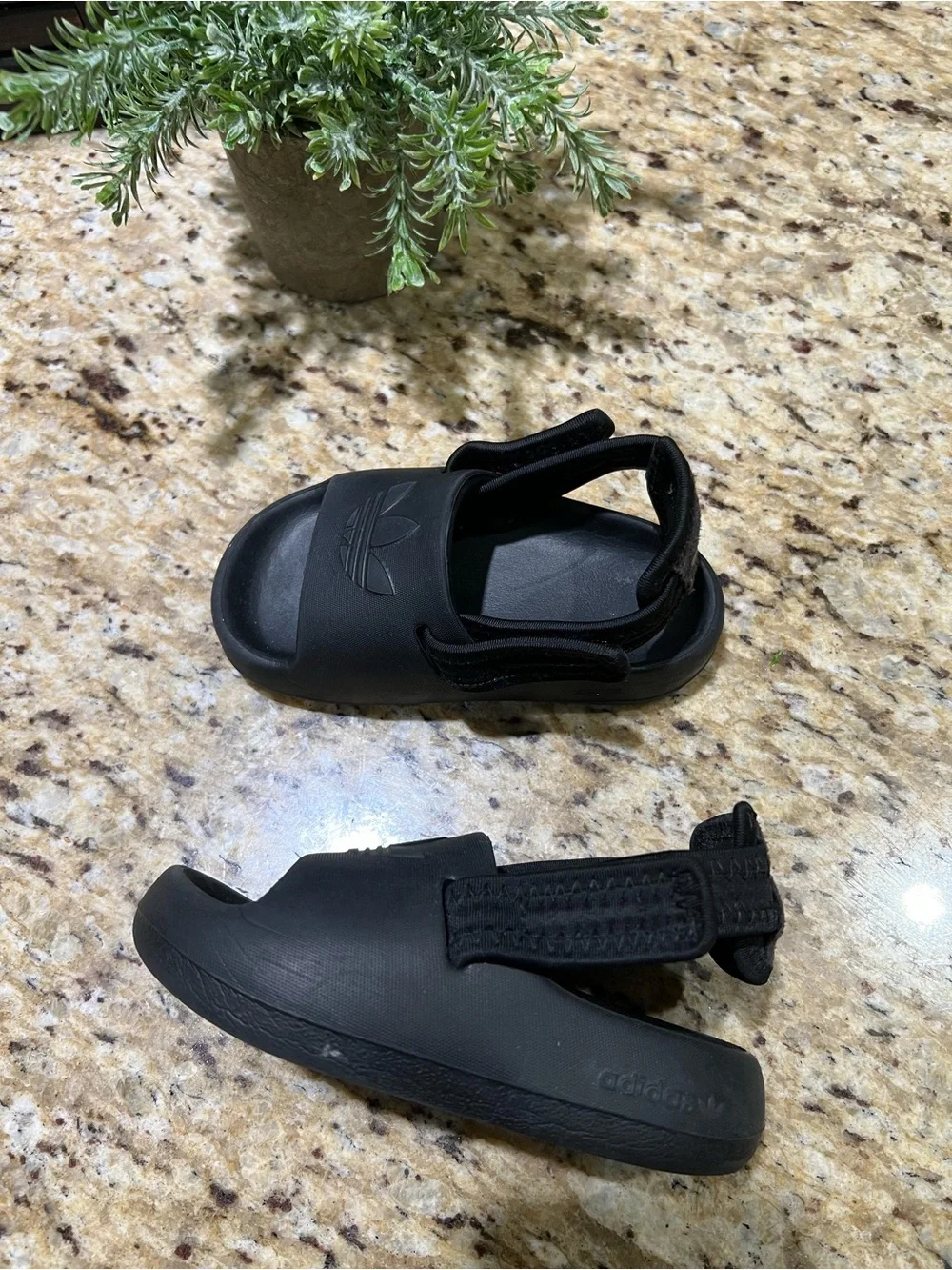 adidas adjustable velcro heel