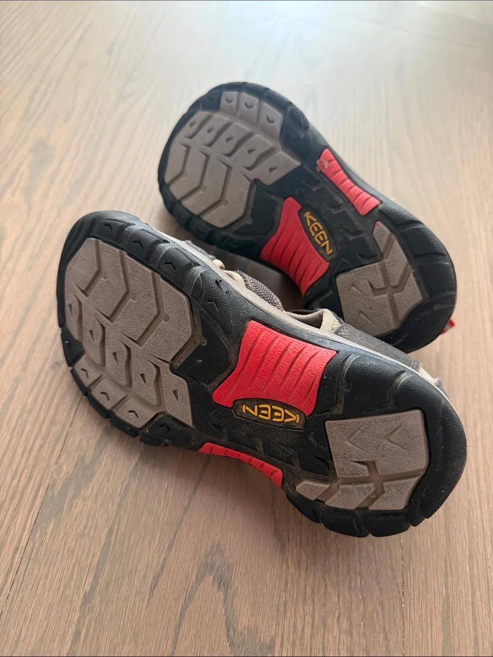 Keen closed toe