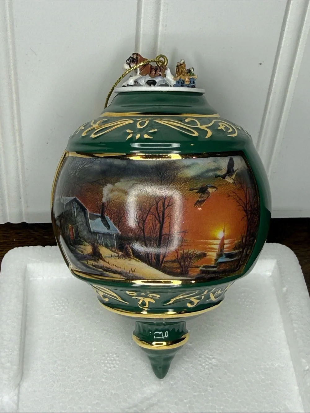 The Hadley Collection Terry Redlin Heirloom Ornament #2022259- Sharing Season 1