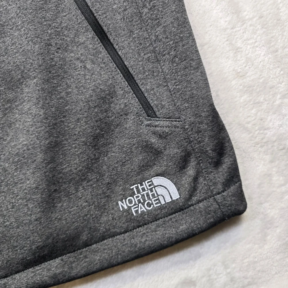 The North Face zip travel charcoal