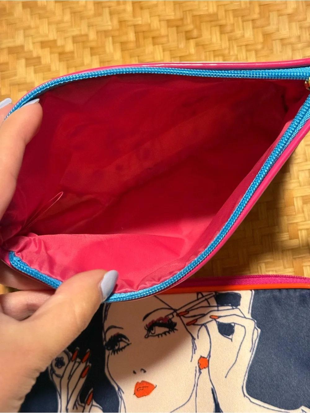 Estée Lauder make up bags