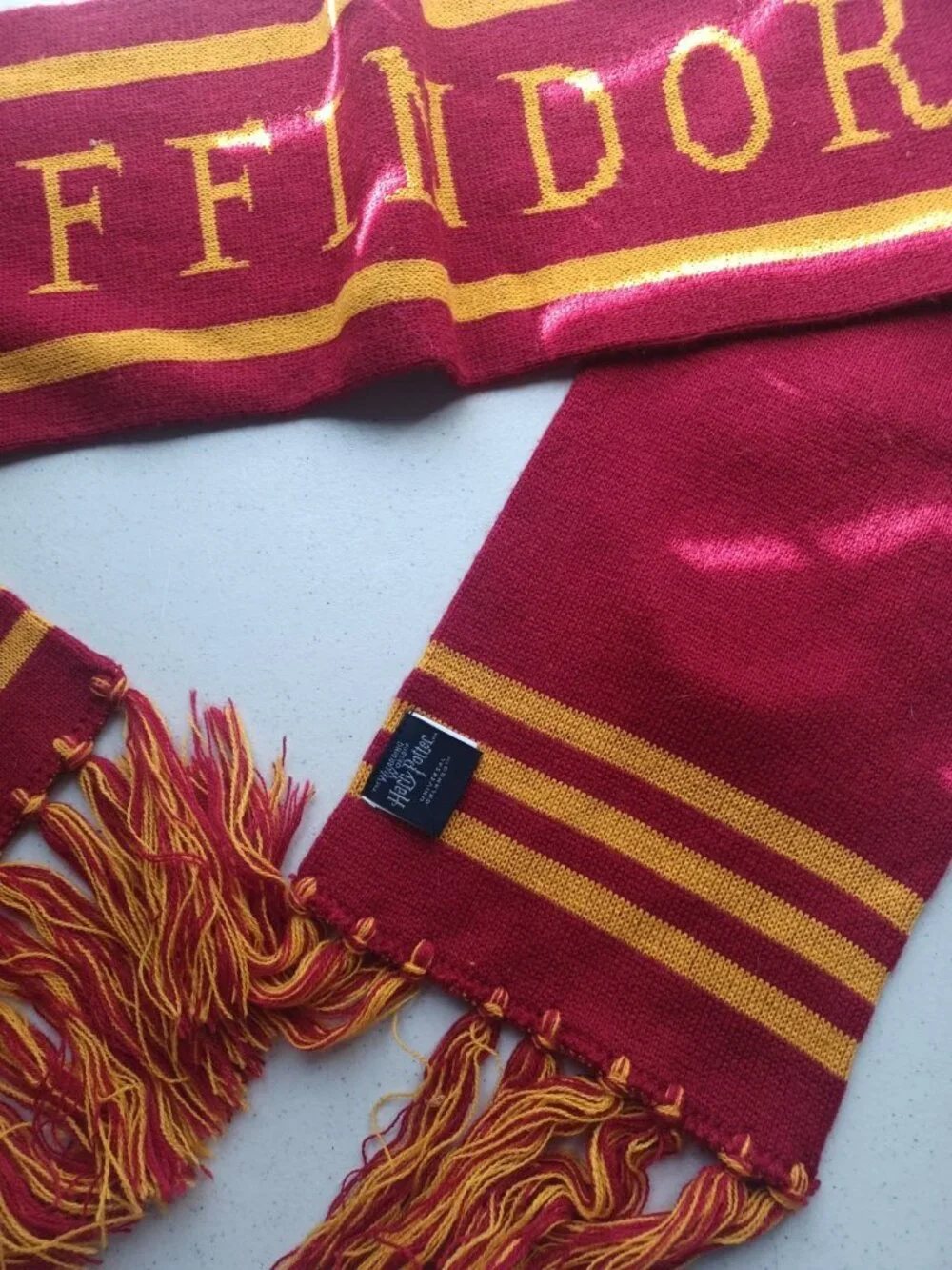 Universal Orlando HARRY POTTER GRYFFINDOR muffler scarf 8 x 62