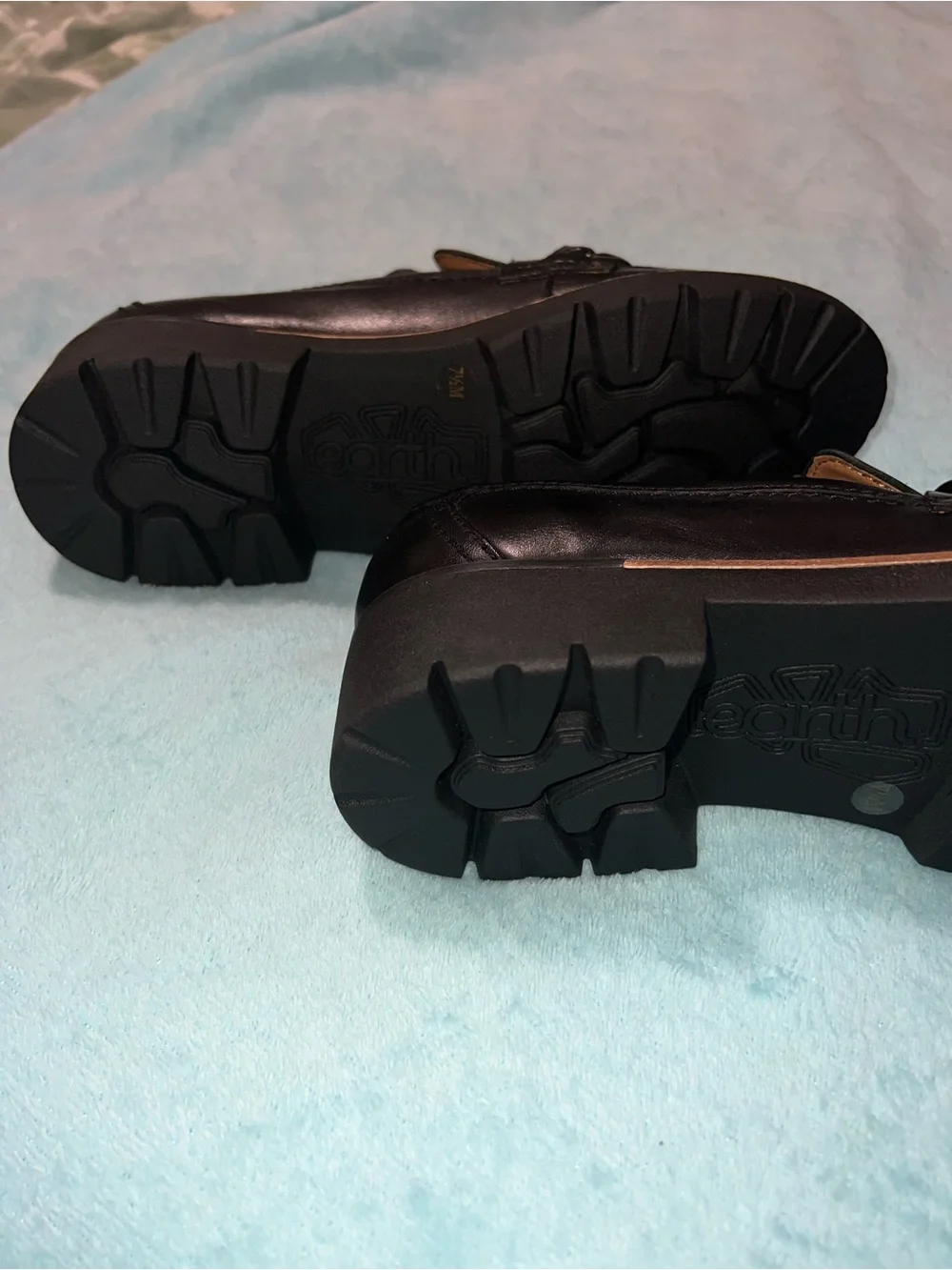 Earth classic black