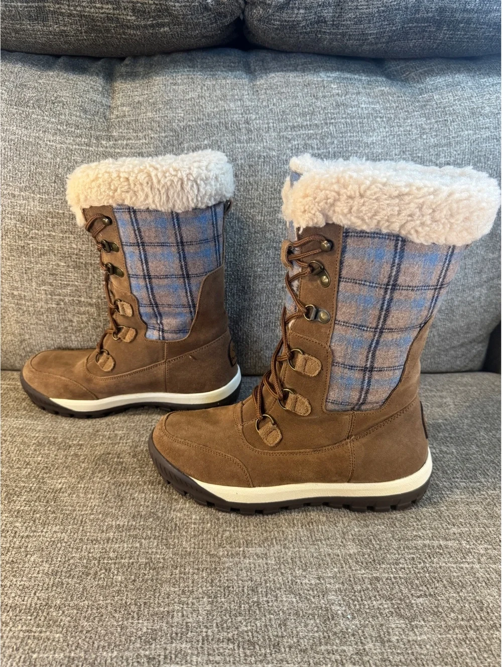 BearPaw stay stylishly