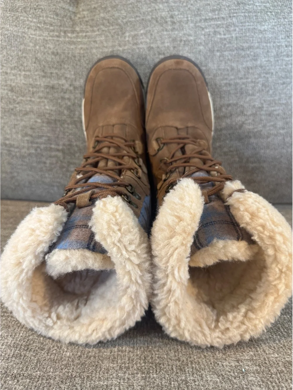 BearPaw stay stylishly