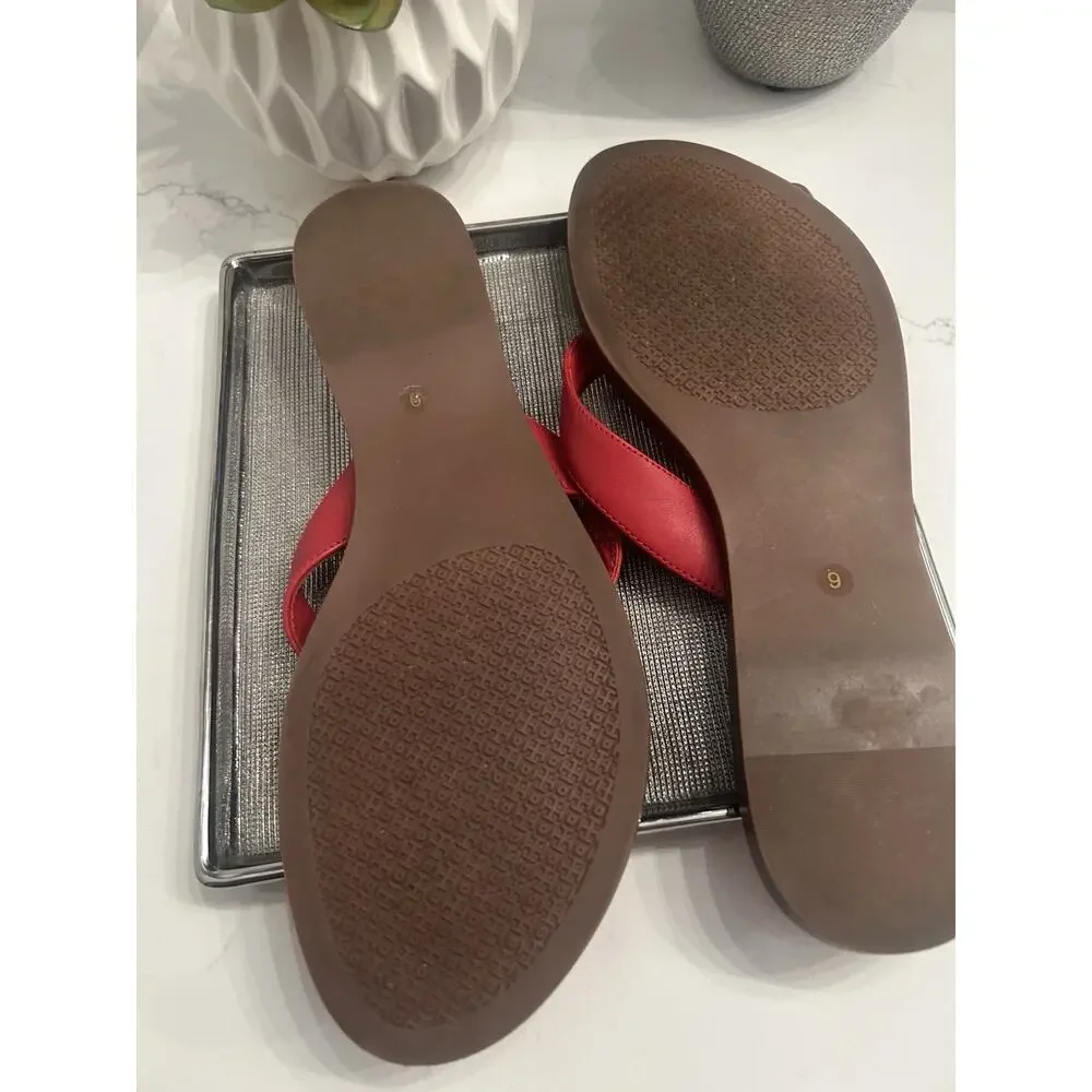 Tory Burch Benton Thong Red Leather Sandals Size 9M Gold Logo