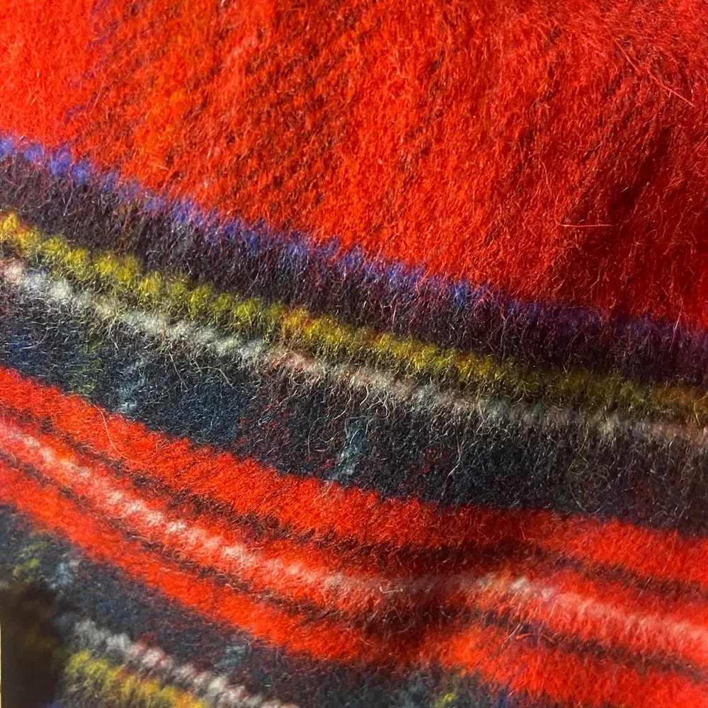 Flandre & CO Red Plaid Fringe Scarf. New.