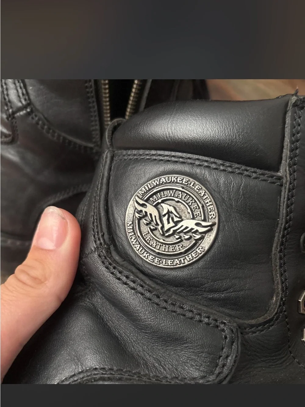 Milwaukee sturdy black