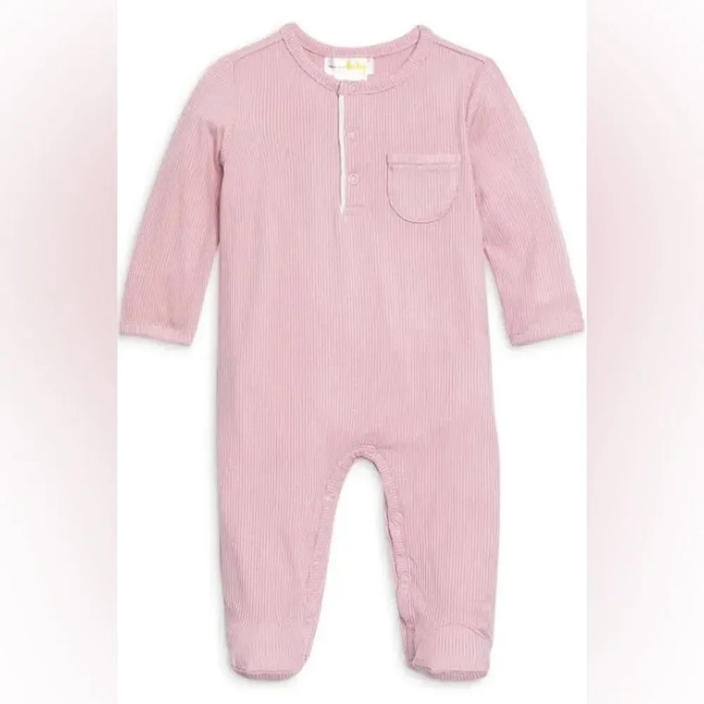 Bloomie’s baby footie