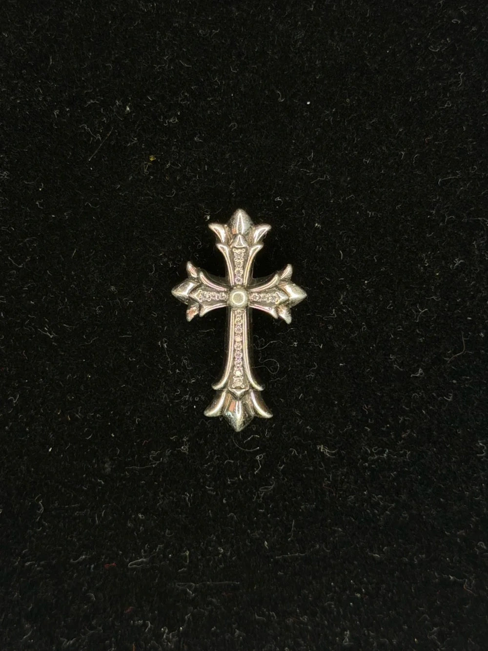 Chrome Hearts Classic Floral Cross Diamond Studded Overlap Stack Unisex Pendant