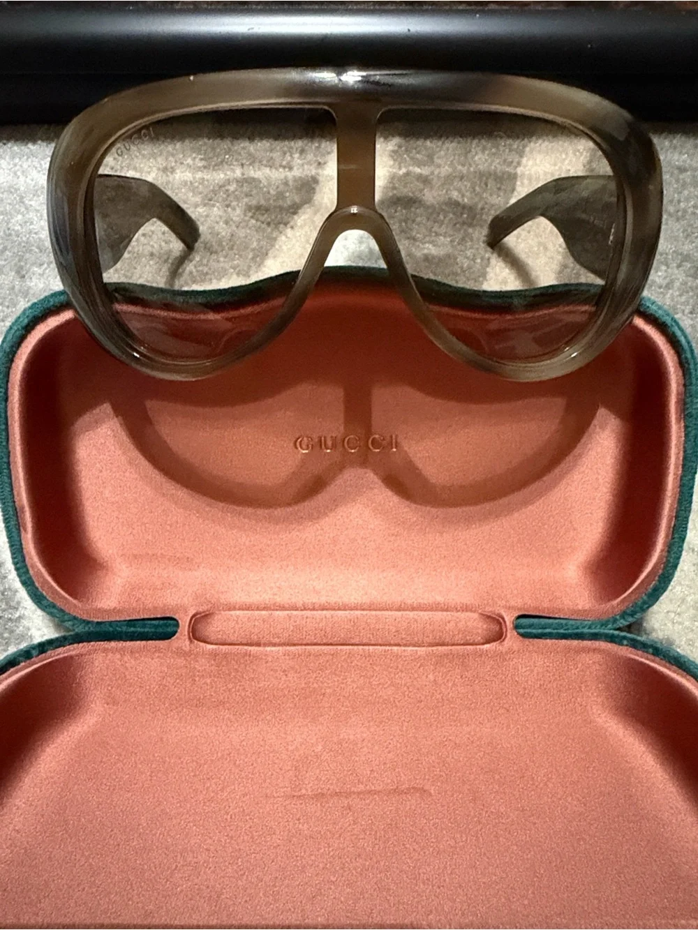 Gucci beautiful sunglasses