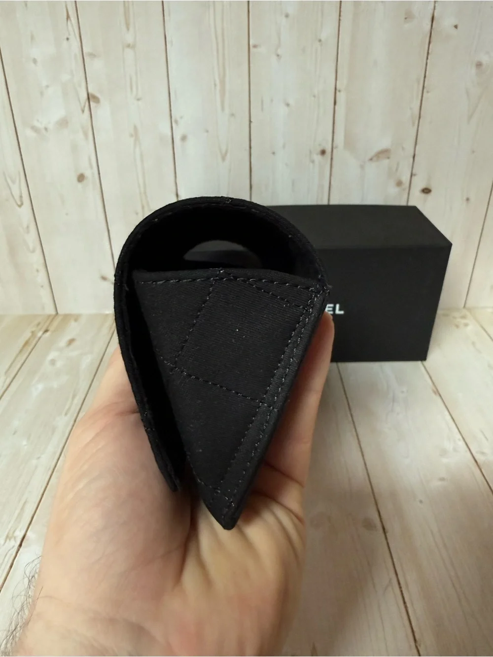 CHANEL elegant sunglasses