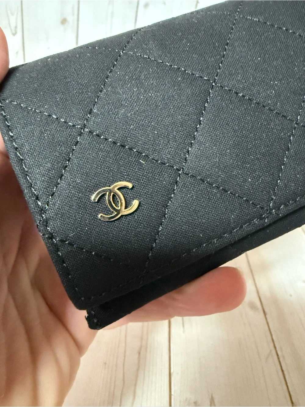 CHANEL elegant sunglasses