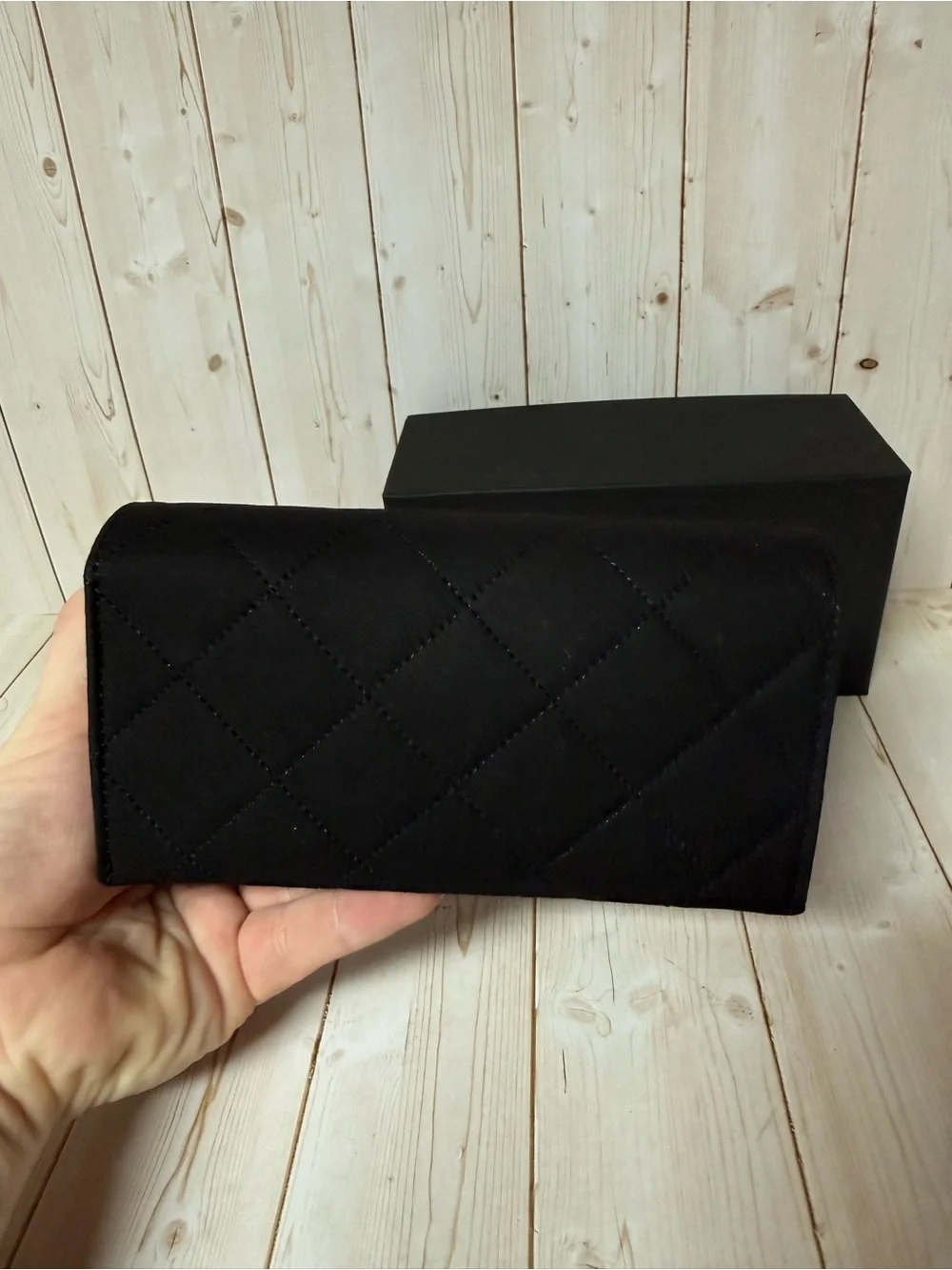 CHANEL elegant sunglasses