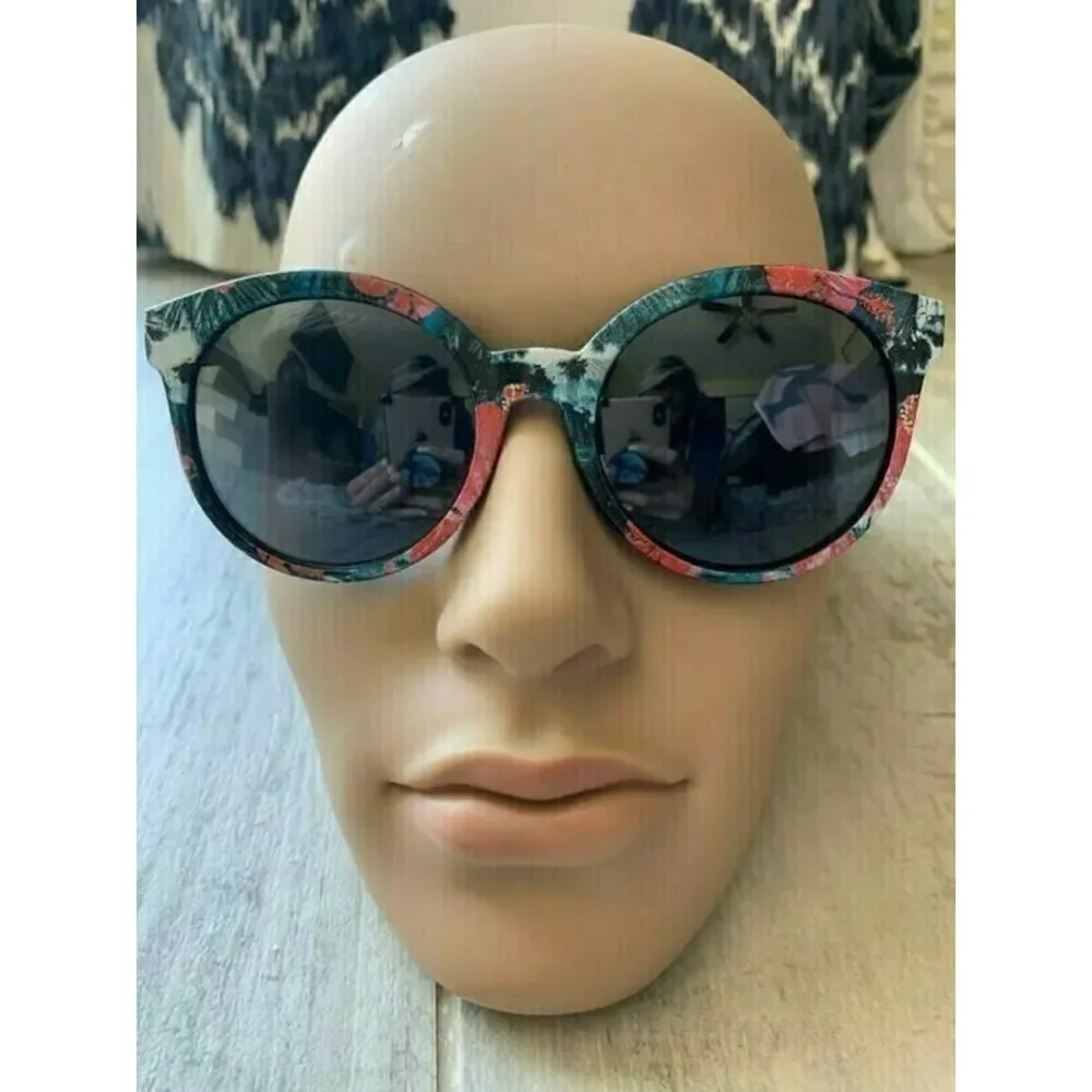 Surge sunglasses beach