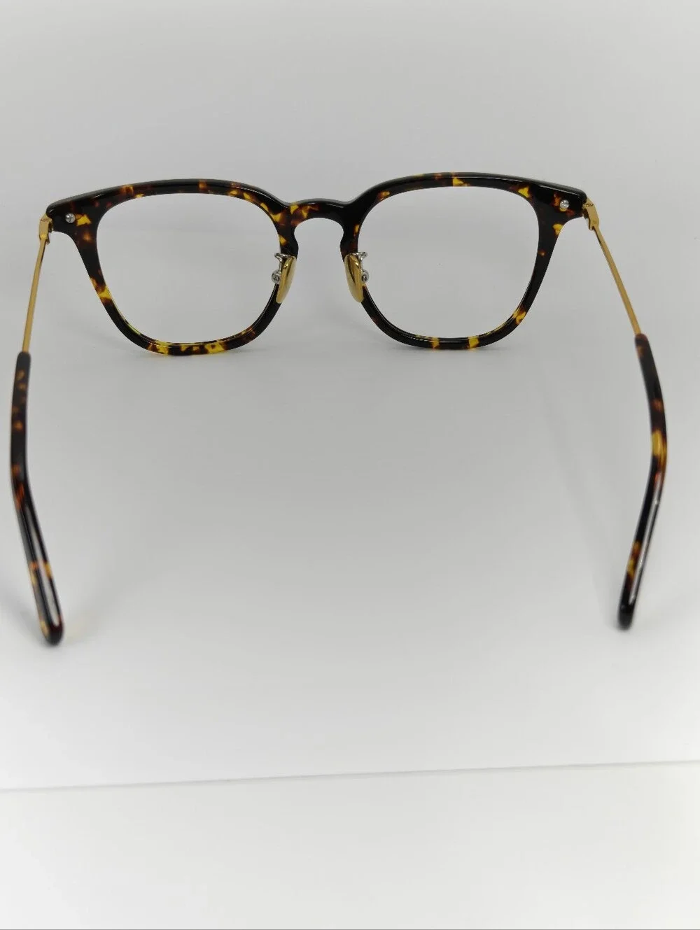Hayes. Tortoise Shell Round Frame Glasses with Gold Temples.